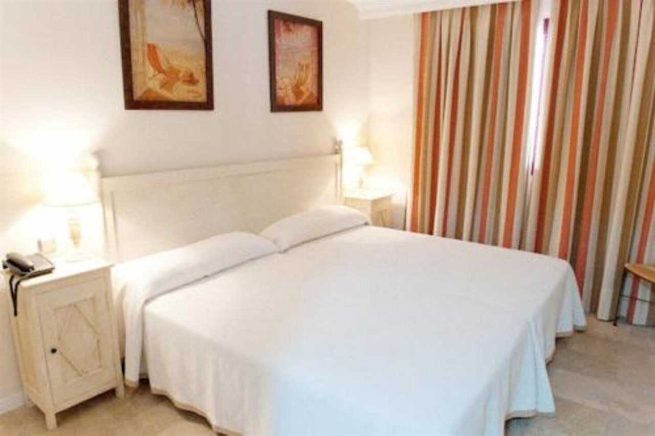 Apartamentos Manilva Green Exterior photo